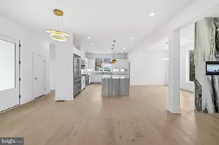 719 Meadow Ln SW, Vienna, VA 22180 - Photo 7