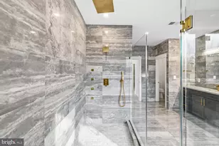 719 Meadow Ln SW, Vienna, VA 22180 - Photo 67