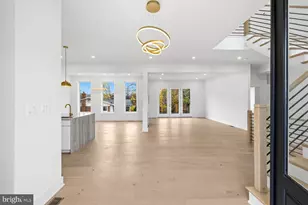 719 Meadow Ln SW, Vienna, VA 22180 - Photo 11