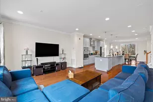 4902 Trail Vista Ln, Chantilly, VA 20151 - Photo 9