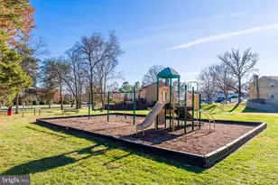 14811 Palmerston Square, Centreville, VA 20120 - Photo 43