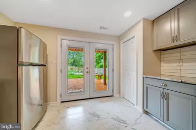 6042 Munson Hill Road, Falls Church, VA 22041 - Photo 7