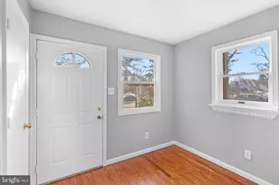 8600 Kentford Dr, Springfield, VA 22152 - Photo 13