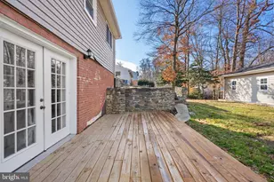 8600 Kentford Dr, Springfield, VA 22152 - Photo 45