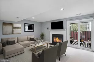 14722 Stream Pond Dr, Centreville, VA 20120 - Photo 5