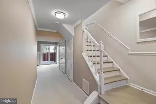 14722 Stream Pond Dr, Centreville, VA 20120 - Photo 3