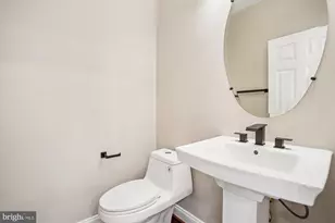 5450 Edsall Ridge Pl, Alexandria, VA 22312 - Photo 15