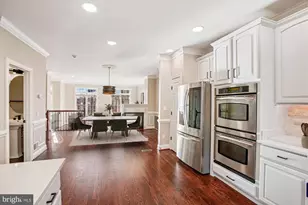 5450 Edsall Ridge Pl, Alexandria, VA 22312 - Photo 9