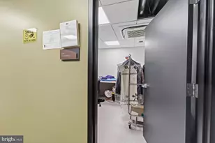 5901 Mt Eagle Dr, Alexandria, VA 22303 - Photo 43