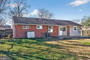 6307 Cottonwood Dr, Alexandria, VA 22310 - Photo 27