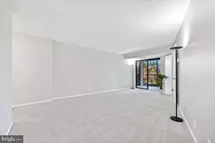 5902 Mt Eagle Dr, Alexandria, VA 22303 - Photo 5