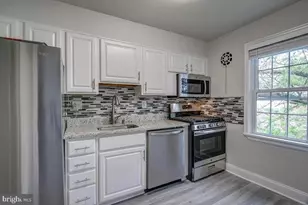 6610 E Wakefield Dr, Alexandria, VA 22307 - Photo 15