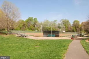 6144 Chesterbrook Rd, McLean, VA 22101 - Photo 39