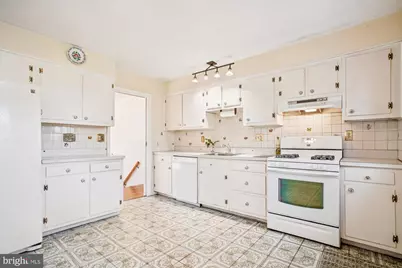 6144 Chesterbrook Road, McLean, VA 22101 - Photo 21