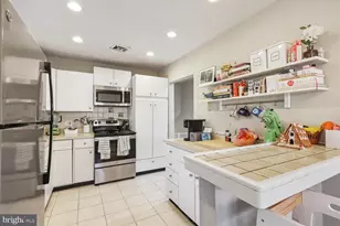 1105 Westbriar Ct NE, Vienna, VA 22180 - Photo 5