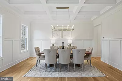 352 Ayr Hill Avenue NE, Vienna, VA 22180 - Photo 7