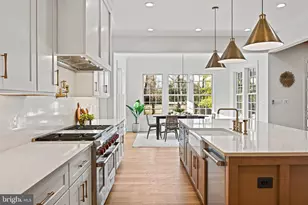 352 Ayr Hill Ave NE, Vienna, VA 22180 - Photo 19