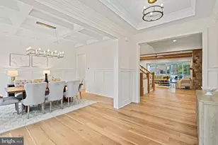 352 Ayr Hill Ave NE, Vienna, VA 22180 - Photo 5