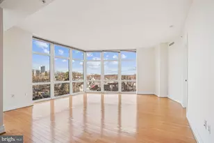 8220 Crestwood Heights Dr, McLean, VA 22102 - Photo 5