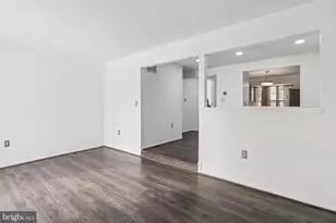 8703 Village Green Ct, Alexandria, VA 22309 - Photo 9