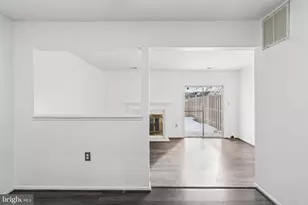 8703 Village Green Ct, Alexandria, VA 22309 - Photo 7