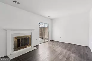 8703 Village Green Ct, Alexandria, VA 22309 - Photo 5