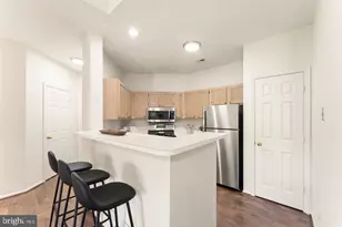 14309 Climbing Rose Way, Centreville, VA 20121 - Photo 7