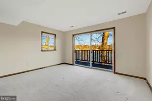 6220 Lakeview Dr, Falls Church, VA 22041 - Photo 43