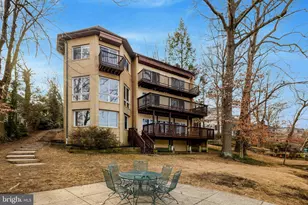 6220 Lakeview Dr, Falls Church, VA 22041 - Photo 15