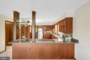 6220 Lakeview Dr, Falls Church, VA 22041 - Photo 19