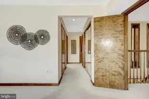 6220 Lakeview Dr, Falls Church, VA 22041 - Photo 31