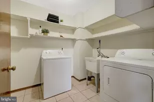 6220 Lakeview Dr, Falls Church, VA 22041 - Photo 25