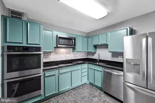 8360 Greensboro Dr, McLean, VA 22102 - Photo 15