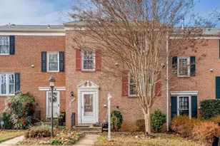 5472 Truxion Ct, Burke, VA 22015 - Photo 1