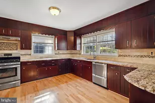 7616 Burford Dr, McLean, VA 22102 - Photo 5