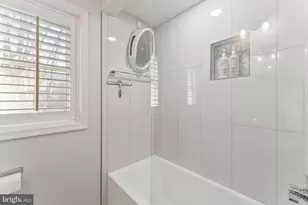 6715 W Wakefield Dr, Alexandria, VA 22307 - Photo 19