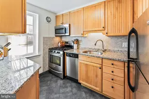 6715 W Wakefield Dr, Alexandria, VA 22307 - Photo 13