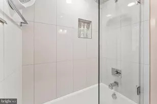 6715 W Wakefield Dr, Alexandria, VA 22307 - Photo 21