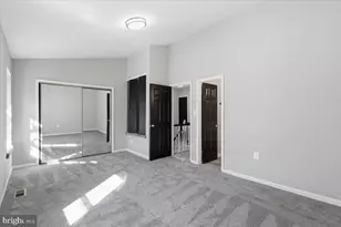 5714 Mason Bluff Dr, Burke, VA 22015 - Photo 15