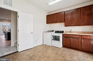 6647 Tack House Trl Trail, Centreville, VA 20120 - Photo 45
