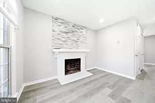10360 Hampshire Green Ave, Fairfax, VA 22032 - Photo 9
