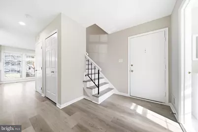 10360 Hampshire Green Avenue, Fairfax, VA 22032 - Photo 11