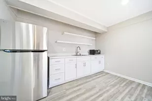 10360 Hampshire Green Ave, Fairfax, VA 22032 - Photo 35