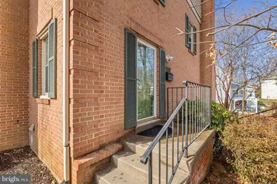 10360 Hampshire Green Avenue, Fairfax, VA 22032 - Photo 39