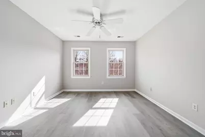 10360 Hampshire Green Avenue, Fairfax, VA 22032 - Photo 19