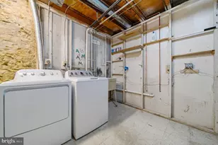 10360 Hampshire Green Ave, Fairfax, VA 22032 - Photo 37