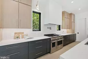 9313 Coronado Terrace, Fairfax, VA 22031 - Photo 19
