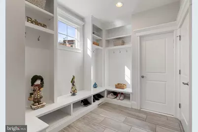 1604 Colonial Lane, McLean, VA 22102 - Photo 23