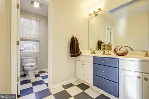 710 Parrish Farm Ln, Great Falls, VA 22066 - Photo 33