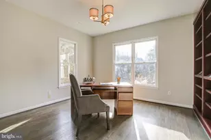 710 Parrish Farm Ln, Great Falls, VA 22066 - Photo 21